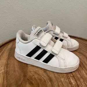 Toddler Adidas Sneaker - Size 7